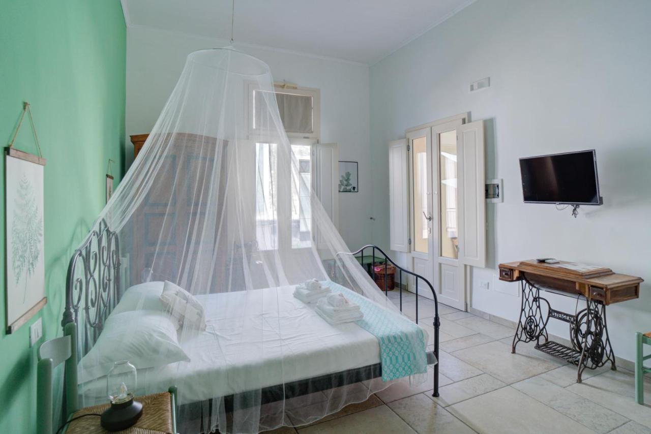 Li Perrini Boutique B&B Acquarica Exterior photo